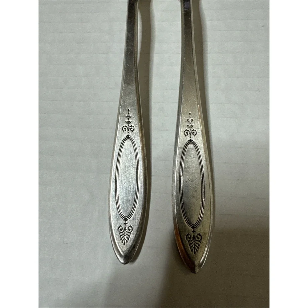 Oneida Community Silverplate 1917 Adam Salad Forks (2)‎